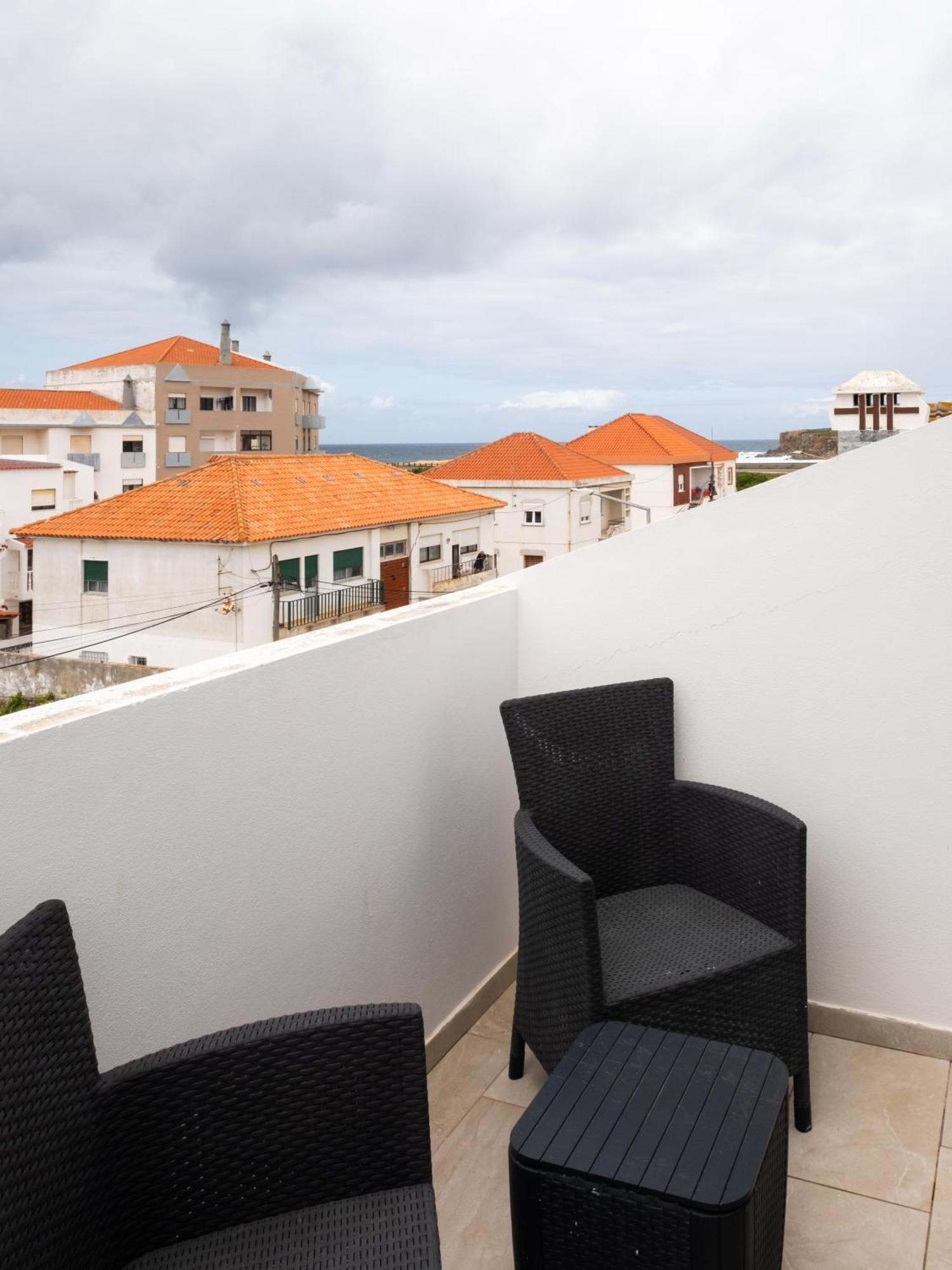 West Side Guesthouse Peniche Exterior photo
