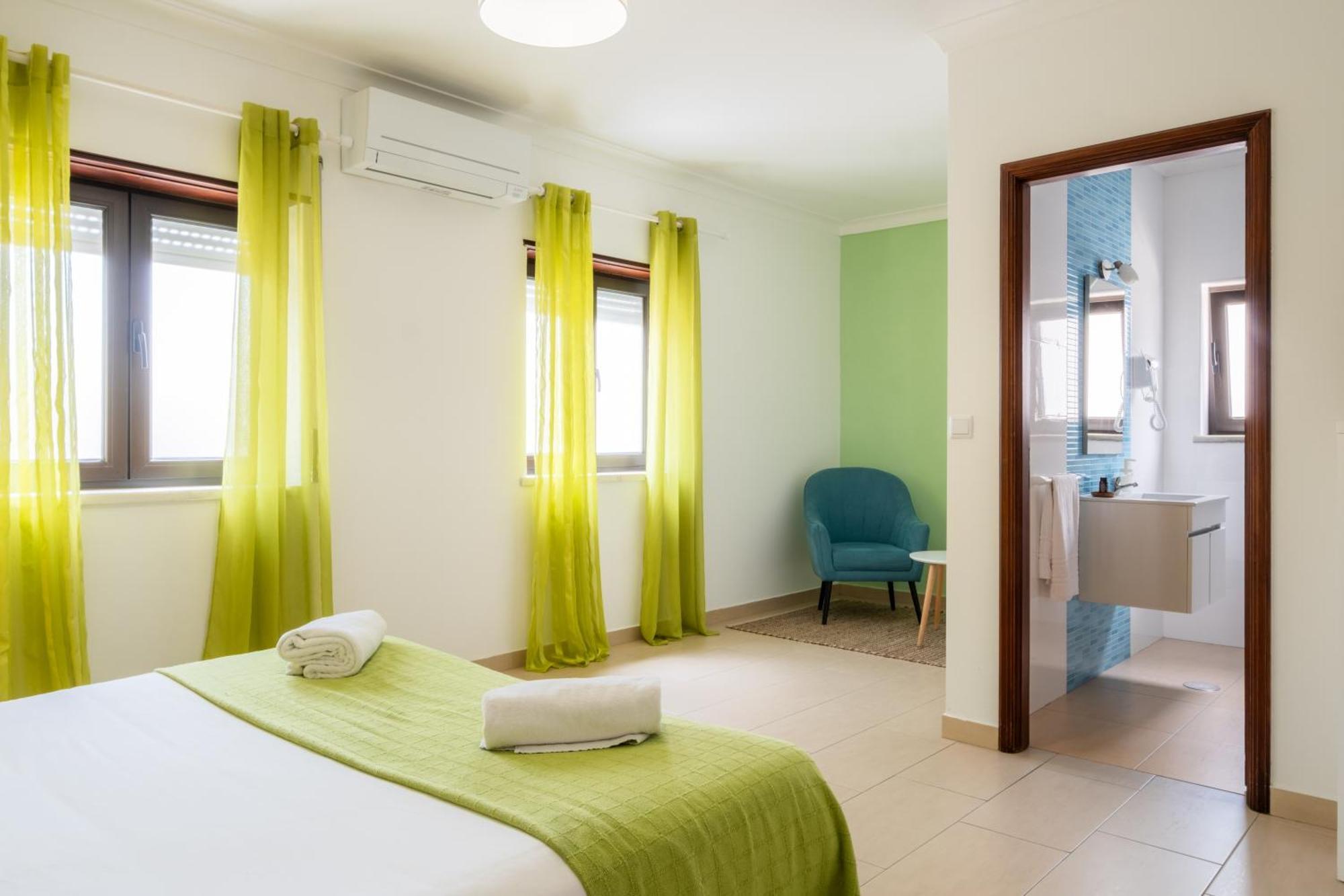 West Side Guesthouse Peniche Exterior photo